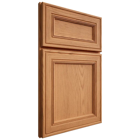 Shiloh Cabinetry Full Overlay Glenbrook Red Oak Plain Cut Medium Door