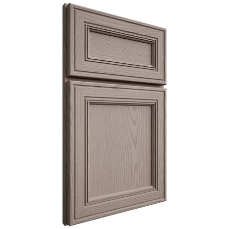 Shiloh Cabinetry Full Overlay Glenbrook Red Oak Plain Cut Sterling Door