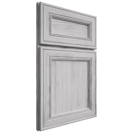 Shiloh Cabinetry Full Overlay Glenbrook Walnut Plain Cut Stratus Door