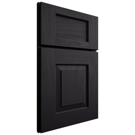 Shiloh Cabinetry Full Overlay Hamlin Poplar Plain Cut Harbor Door