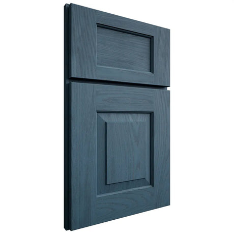 Shiloh Cabinetry Full Overlay Hamlin Red Oak Plain Cut Hudson Door