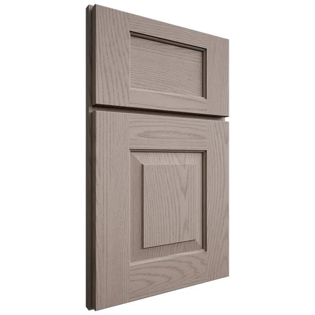 Shiloh Cabinetry Full Overlay Hamlin Red Oak Plain Cut Sterling Door