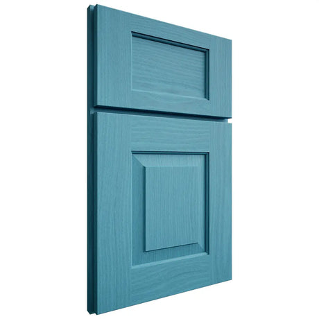 Shiloh Cabinetry Full Overlay Hamlin White Oak Plain Cut Aqua Door