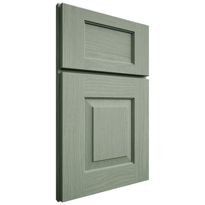 Shiloh Cabinetry Full Overlay Hamlin White Oak Plain Cut Moss Door
