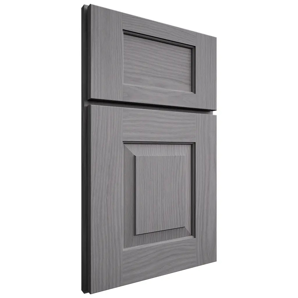 Shiloh Cabinetry Full Overlay Hamlin White Oak Plain Cut Sterling Door