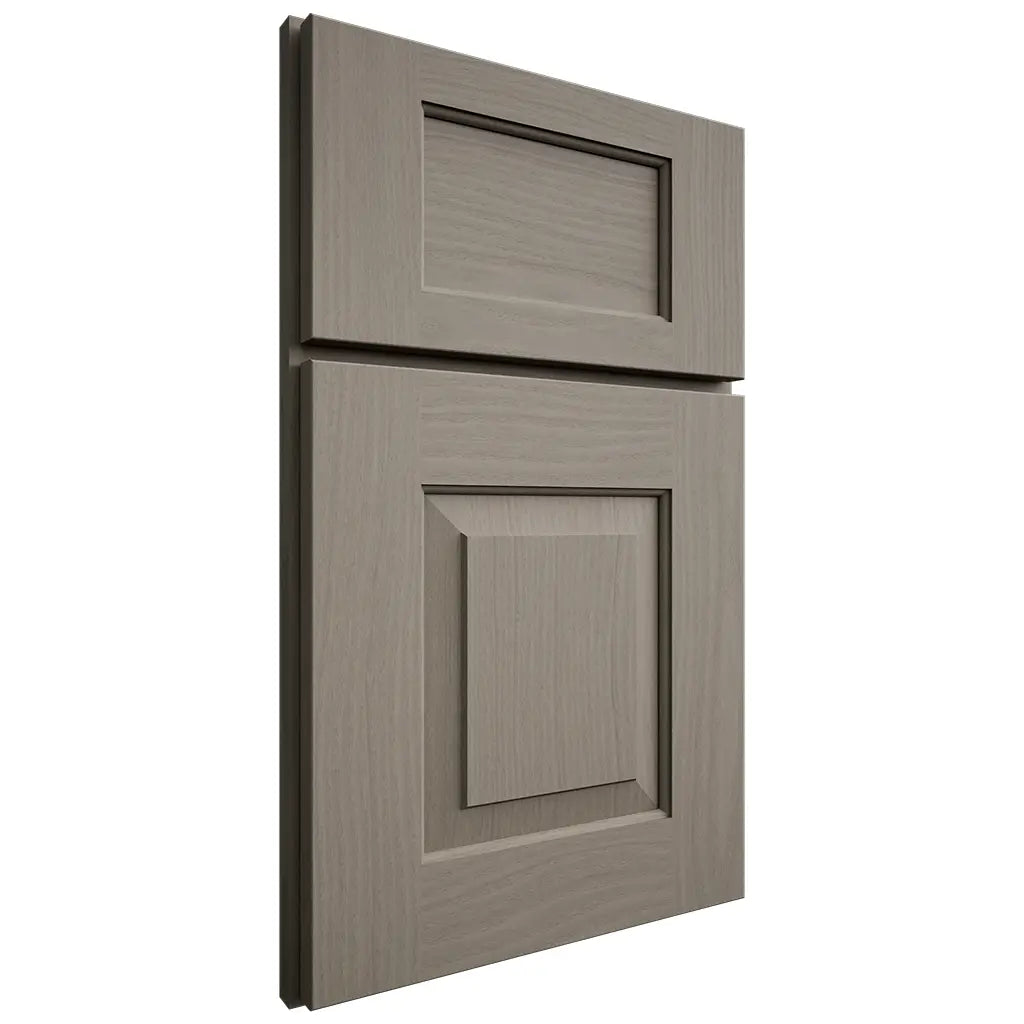 Shiloh Cabinetry Full Overlay Hamlin White Oak Plain Cut Thyme Door