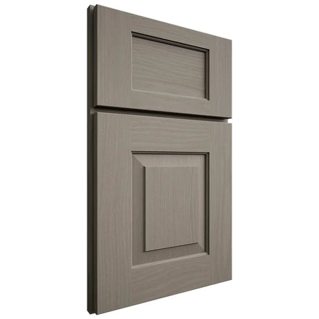 Shiloh Cabinetry Full Overlay Hamlin White Oak Plain Cut Thyme Door