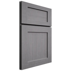 Shiloh Cabinetry Full Overlay Hanover White Oak Quarter Sawn Sterling Door