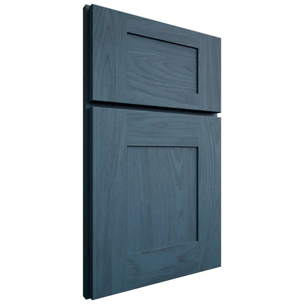 Shiloh Cabinetry Full Overlay Hartford Red Oak Plain Cut Hudson Door