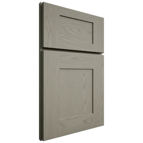 Shiloh Cabinetry Full Overlay Hartford Red Oak Plain Cut Thyme Door
