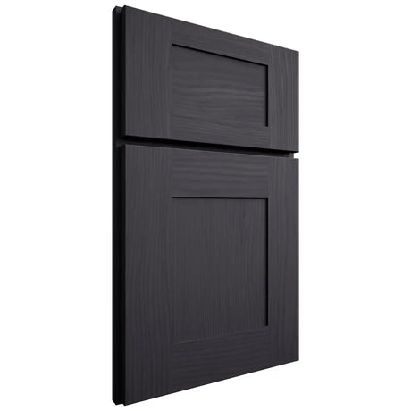 Shiloh Cabinetry Full Overlay Hartford White Oak Plain Cut Harbor Door