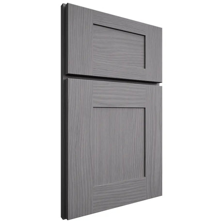 Shiloh Cabinetry Full Overlay Hartford White Oak Plain Cut Sterling Door