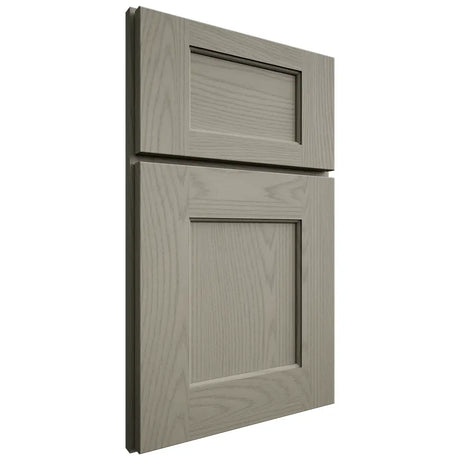 Shiloh Cabinetry Full Overlay Heritage Red Oak Plain Cut Thyme Door