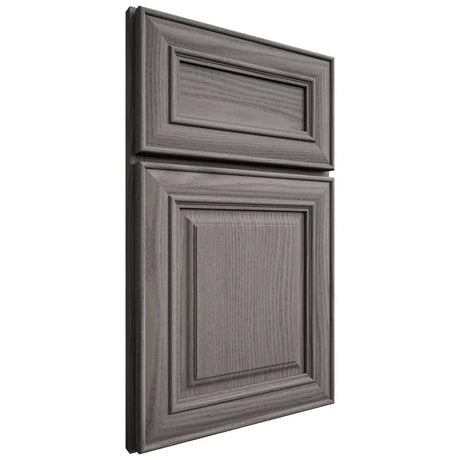 Shiloh Cabinetry Full Overlay Kendall White Oak Plain Cut Flagstone Door