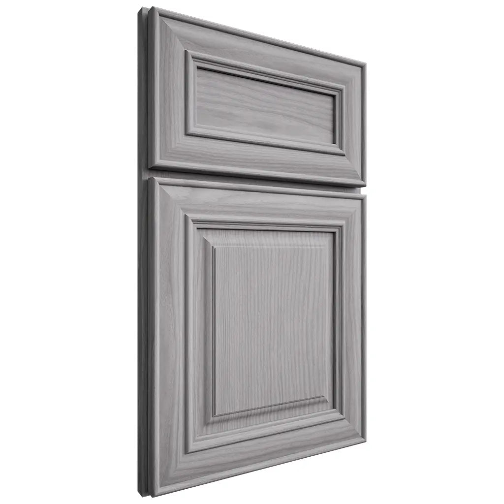 Shiloh Cabinetry Full Overlay Kendall White Oak Plain Cut Stratus Door