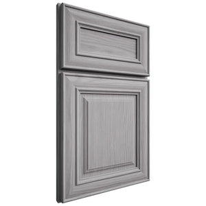 Shiloh Cabinetry Full Overlay Kendall White Oak Plain Cut Stratus Door