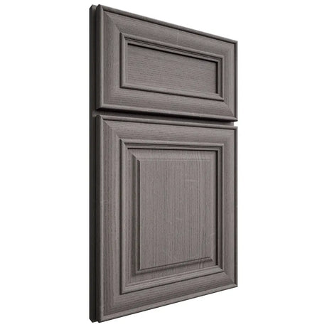 Shiloh Cabinetry Full Overlay Kendall White Oak Quarter Sawn Flagstone Door