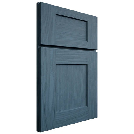 Shiloh Cabinetry Full Overlay Lancaster White Oak Plain Cut Hudson Door