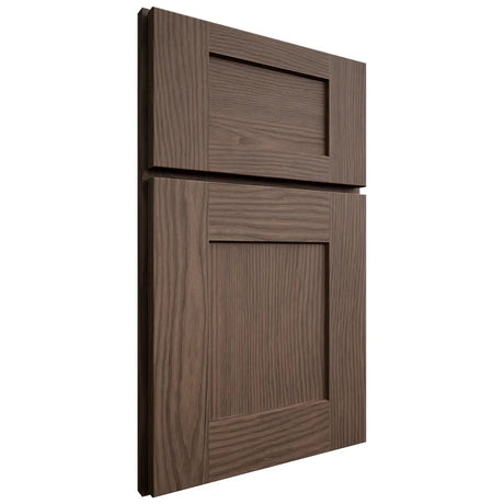 Shiloh Cabinetry Full Overlay Lancaster White Oak Plain Cut Mineral Door