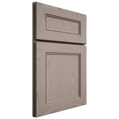 Shiloh Cabinetry Full Overlay Landes Red Oak Plain Cut Sterling Door