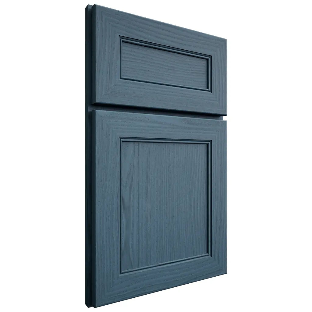 Shiloh Cabinetry Full Overlay Landes White Oak Plain Cut Hudson Door
