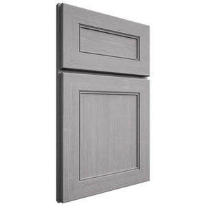 Shiloh Cabinetry Full Overlay Landes White Oak Quarter Sawn Stratus Door