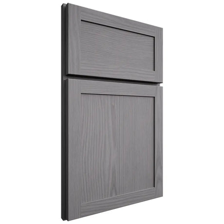 Shiloh Cabinetry Full Overlay Malibu White Oak Plain Cut Sterling Door