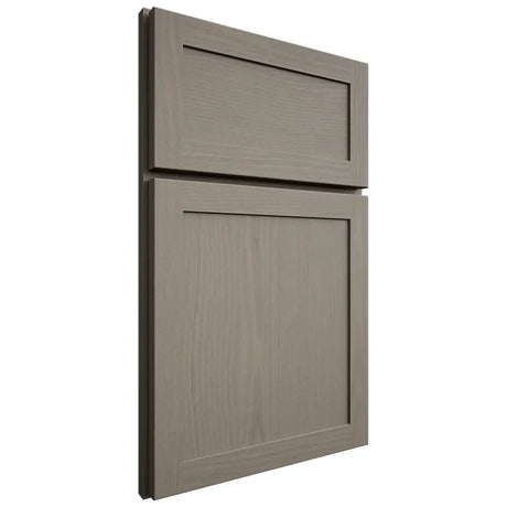 Shiloh Cabinetry Full Overlay Malibu White Oak Plain Cut Thyme Door