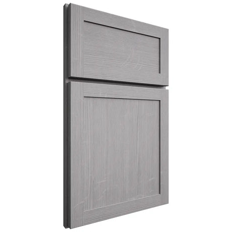 Shiloh Cabinetry Full Overlay Malibu White Oak Quarter Sawn Stratus Door