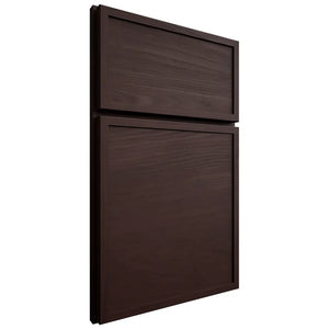 Shiloh Cabinetry Full Overlay Napa Horizontal Alder Plain Cut Bistre Door