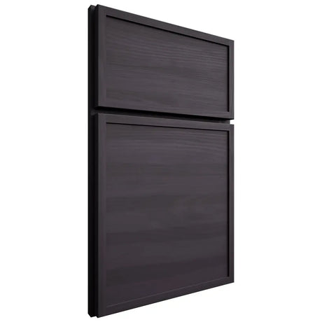 Shiloh Cabinetry Full Overlay Napa Horizontal Hickory Plain Cut Harbor Door