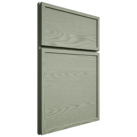 Shiloh Cabinetry Full Overlay Napa Horizontal Red Oak Plain Cut Moss Door