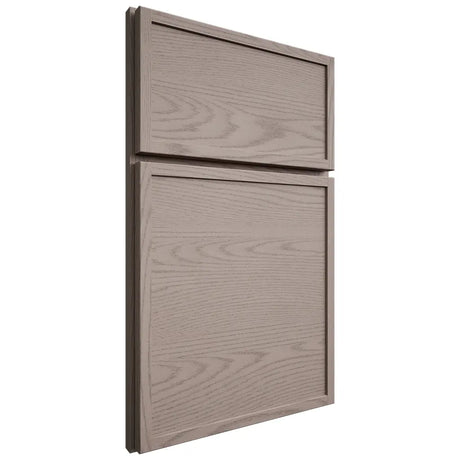 Shiloh Cabinetry Full Overlay Napa Horizontal Red Oak Plain Cut Sterling Door