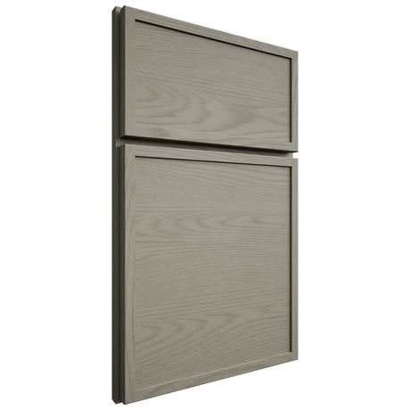 Shiloh Cabinetry Full Overlay Napa Horizontal Red Oak Plain Cut Thyme Door