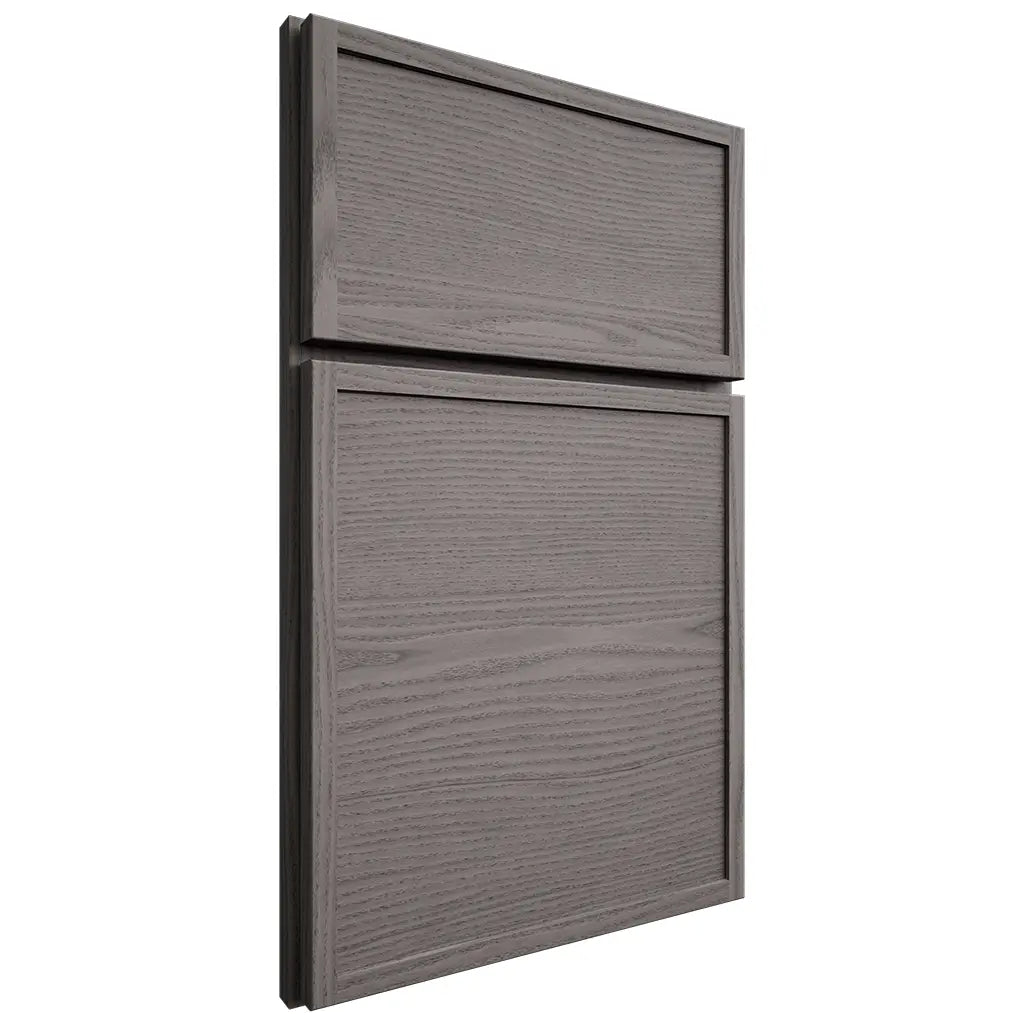 Shiloh Cabinetry Full Overlay Napa Horizontal White Oak Plain Cut Flagstone Door