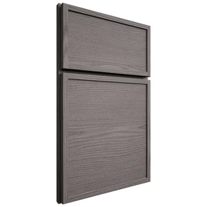 Shiloh Cabinetry Full Overlay Napa Horizontal White Oak Plain Cut Flagstone Door