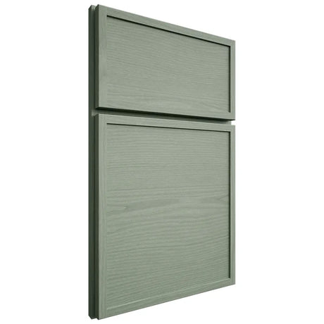 Shiloh Cabinetry Full Overlay Napa Horizontal White Oak Plain Cut Moss Door