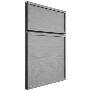 Shiloh Cabinetry Full Overlay Napa Horizontal White Oak Plain Cut Stratus Door