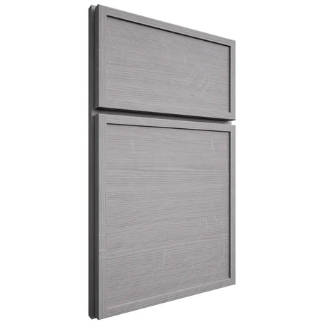 Shiloh Cabinetry Full Overlay Napa Horizontal White Oak Quarter Sawn Stratus Door