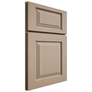 Shiloh Cabinetry Full Overlay Oxford White Oak Quarter Sawn Straw Door