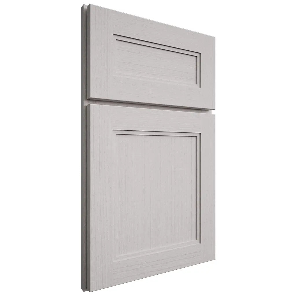 Shiloh Cabinetry Full Overlay Scottsdale White Oak Quarter Sawn Cotton Door