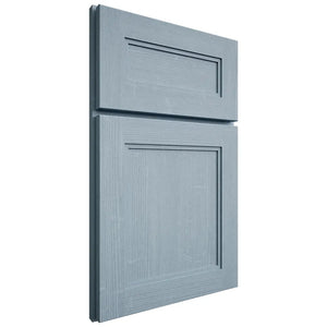 Shiloh Cabinetry Full Overlay Scottsdale White Oak Quarter Sawn Sky Door