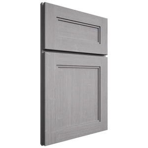 Shiloh Cabinetry Full Overlay Scottsdale White Oak Quarter Sawn Stratus Door