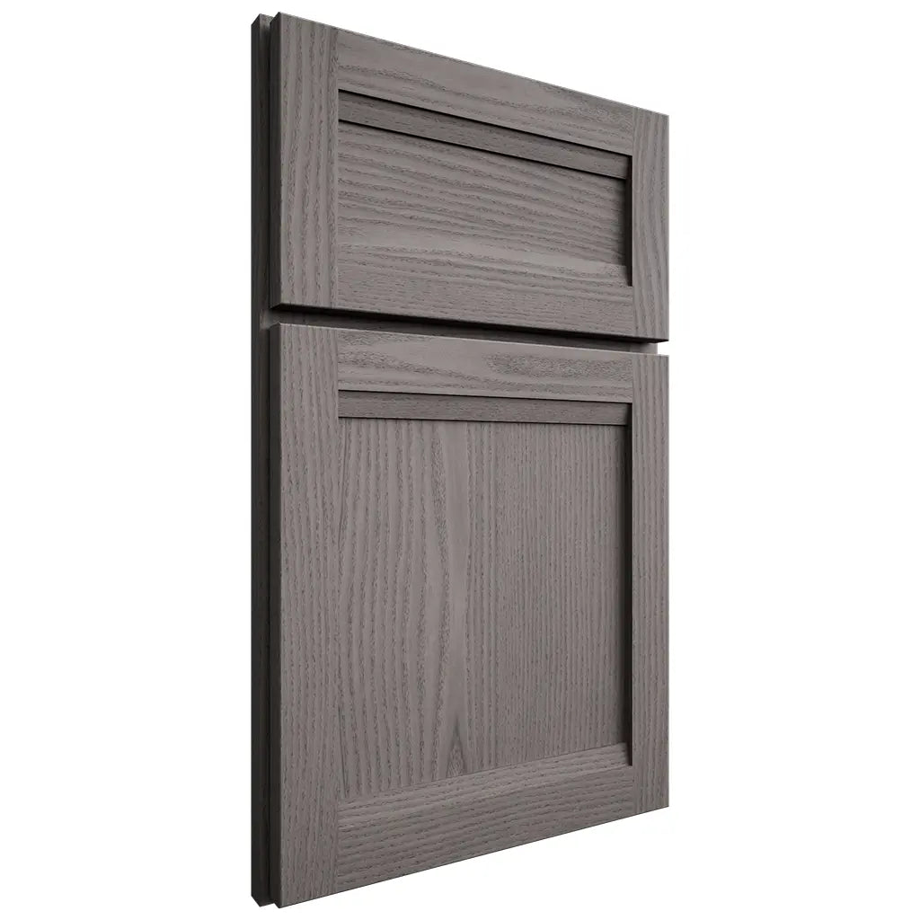 Shiloh Cabinetry Full Overlay Somerset White Oak Plain Cut Flagstone Door