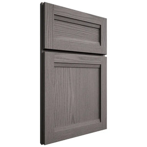 Shiloh Cabinetry Full Overlay Somerset White Oak Plain Cut Flagstone Door