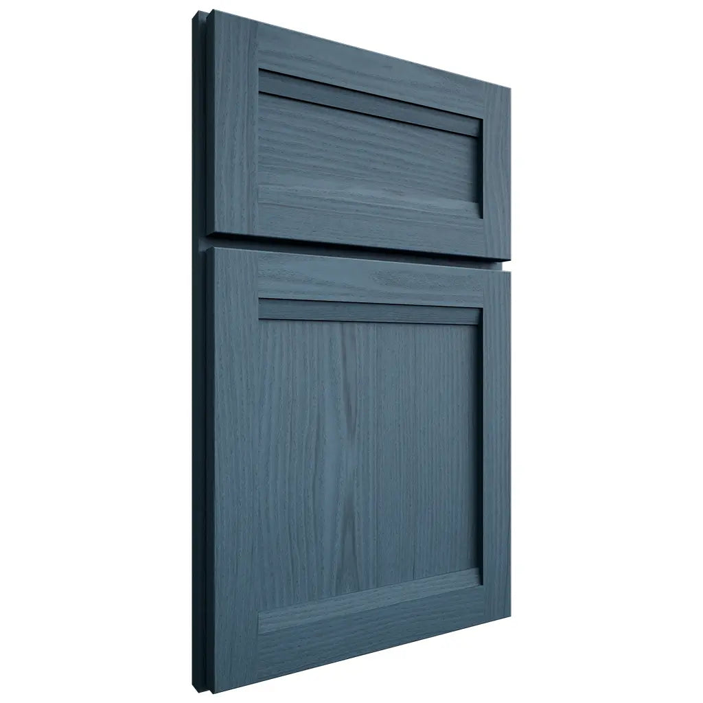 Shiloh Cabinetry Full Overlay Somerset White Oak Plain Cut Hudson Door