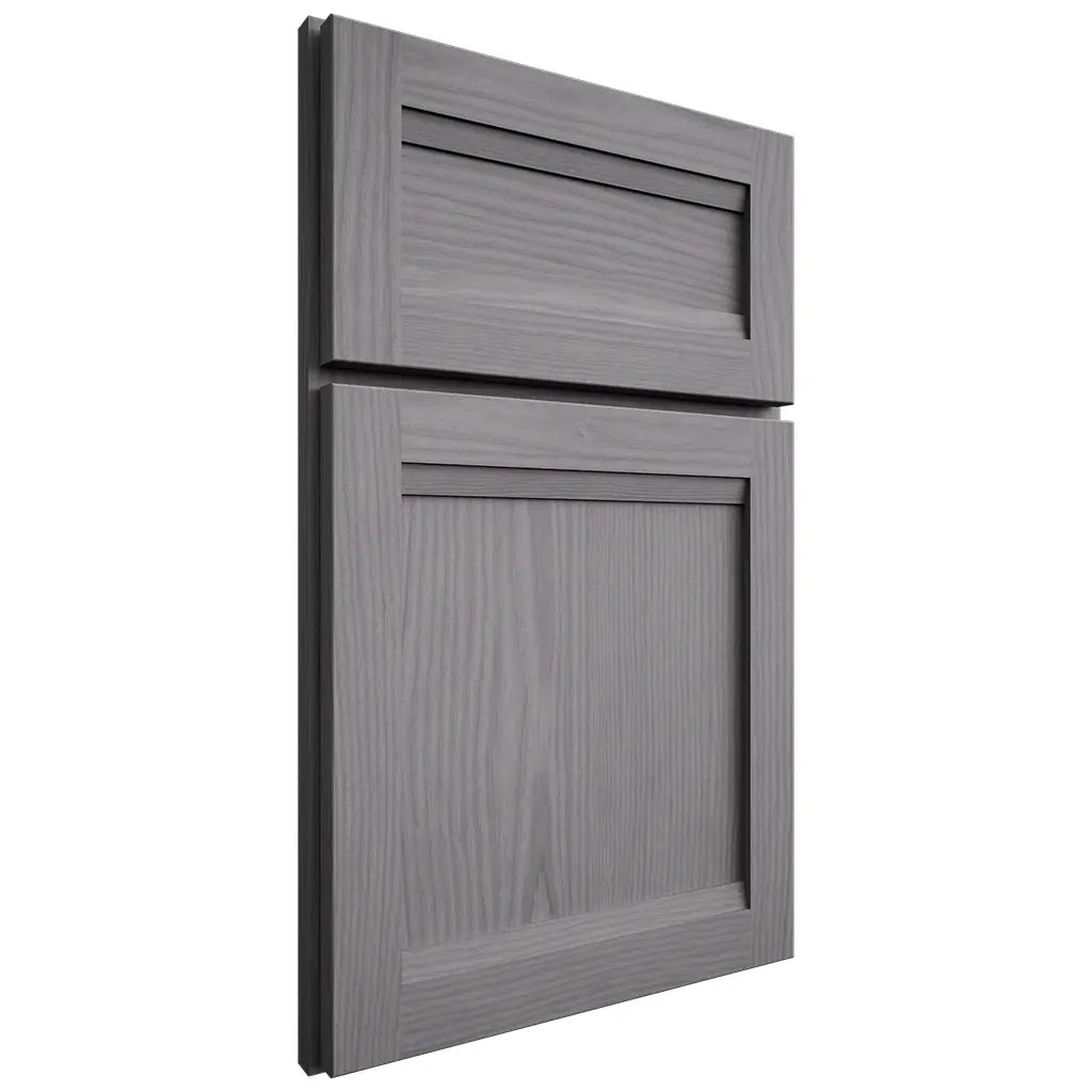 Shiloh Cabinetry Full Overlay Somerset White Oak Plain Cut Sterling Door