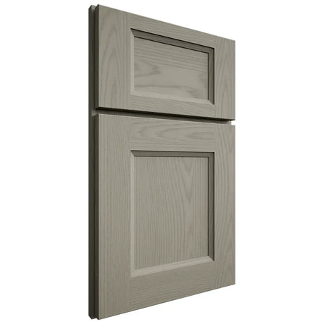 Shiloh Cabinetry Full Overlay Statesville Red Oak Plain Cut Thyme Door