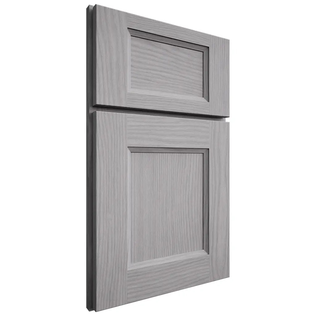 Shiloh Cabinetry Full Overlay Statesville White Oak Plain Cut Stratus Door