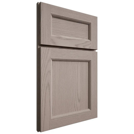 Shiloh Cabinetry Full Overlay Ward Red Oak Plain Cut Sterling Door